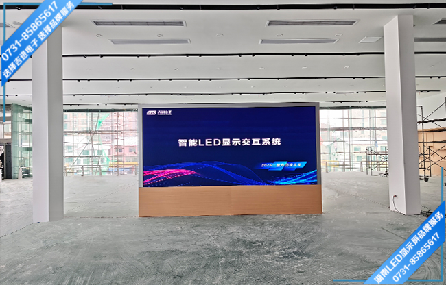 益陽(yáng)赫山區(qū)某汽車(chē)城展示大廳LED顯示屏